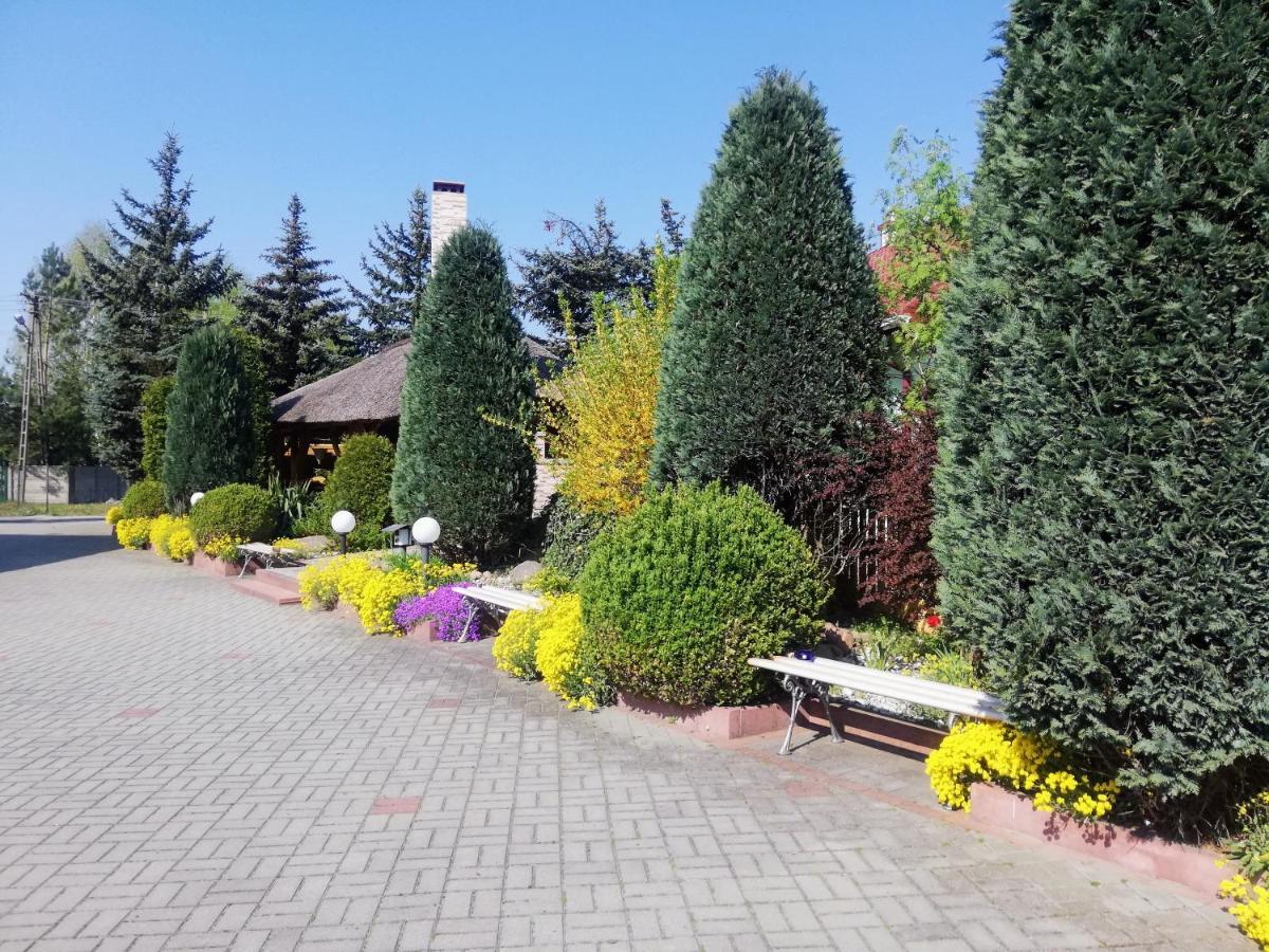Noclegi I Restauracja Gracja Belchatow Luaran gambar