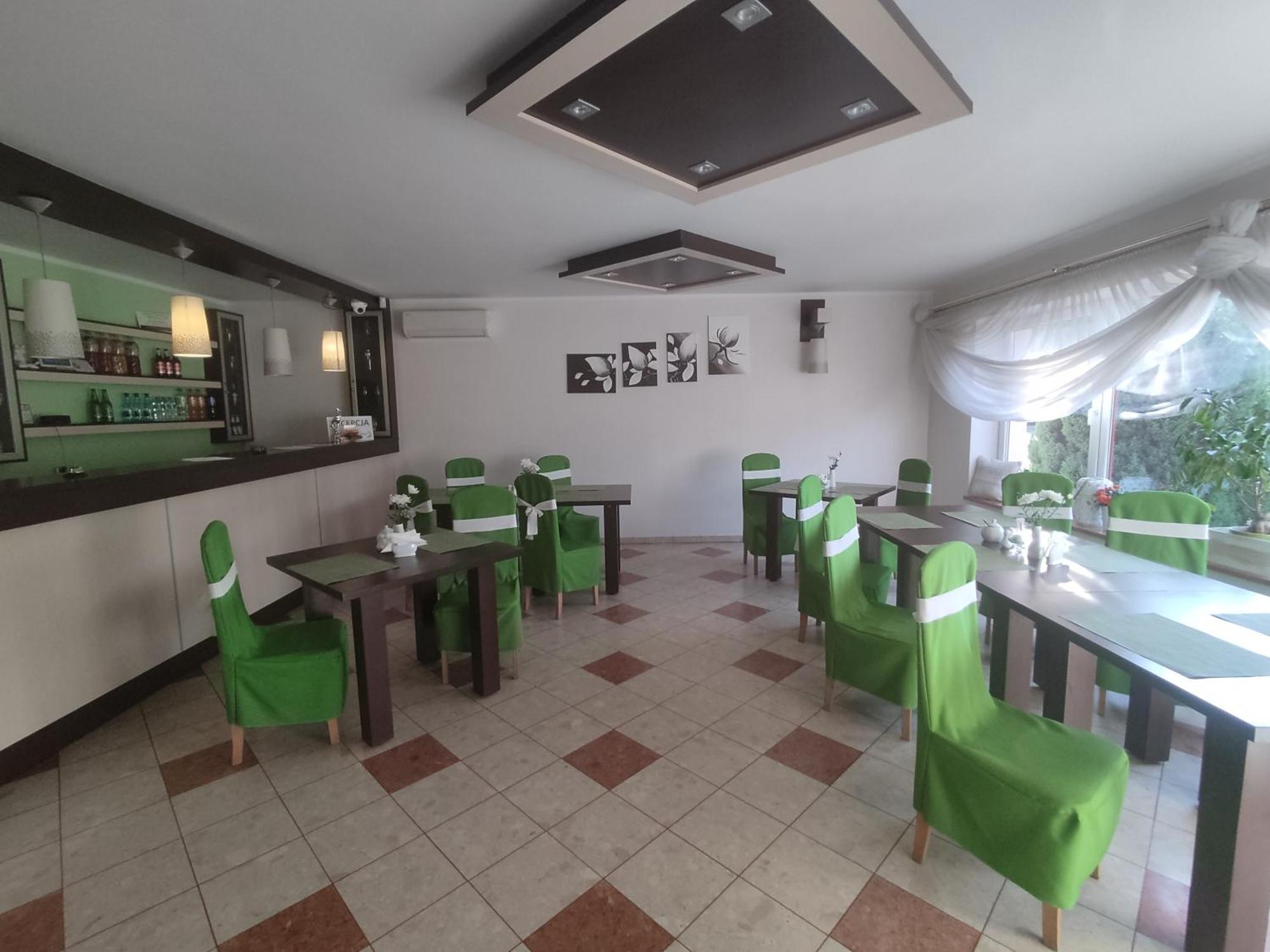 Noclegi I Restauracja Gracja Belchatow Luaran gambar