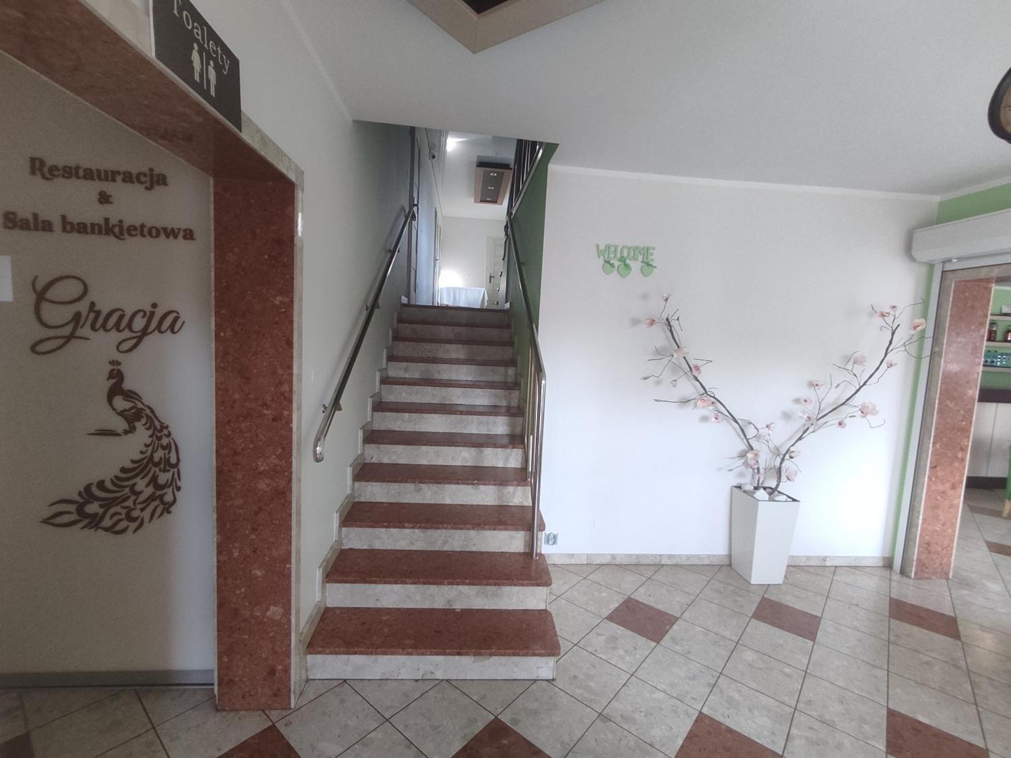 Noclegi I Restauracja Gracja Belchatow Luaran gambar